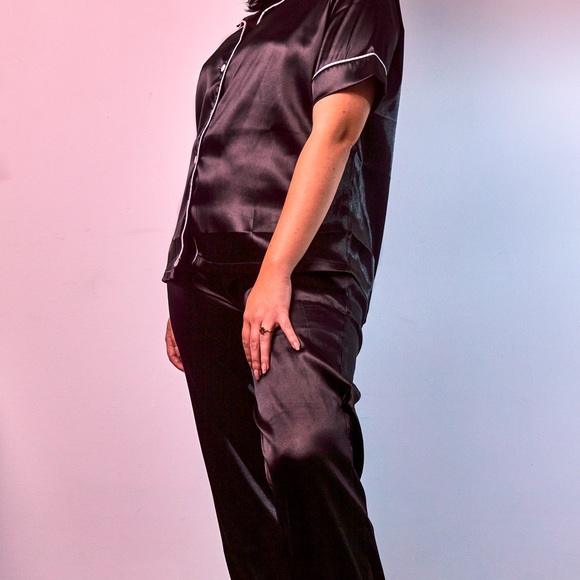 Silk pajamas - Picture 5 of 6